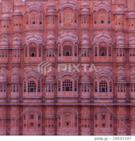 Palace of Winds, Hawa Mahal, Jaipur, Rajasthan, India. 10035107