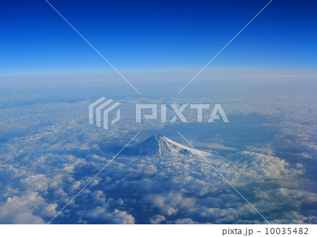 雲を纏う富士 10035482