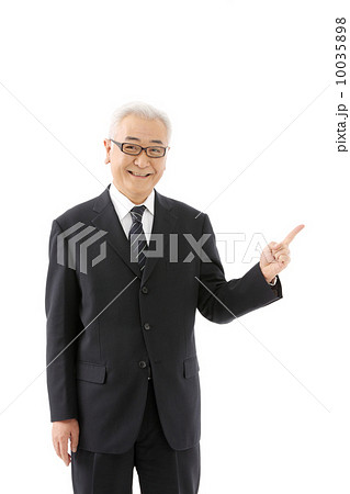 指差す・シニアビジネスマン 10035898