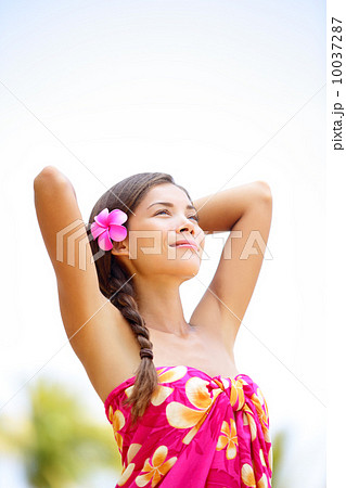 Spa ethnic pretty woman relaxed enjoying holiday 10037287
