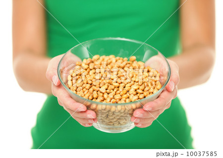 Dried salty soybeans - healthy snack 10037585