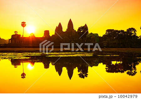 Angkor Wat sunrise at Siem Reap. Cambodia Angkor Wat sunrise at Siem Reap. Cambodia 10042979