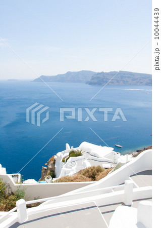 View on Oia in Santorini View on Oia in Santorini 10044439