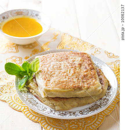 Middle east stuffed bread Mutabbaq Middle east stuffed bread Mutabbaq 10062137