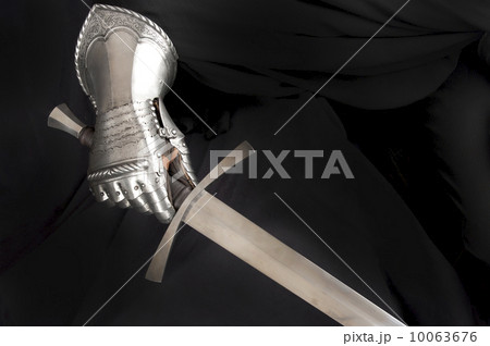 Knight's metal glove Knight's metal glove 10063676