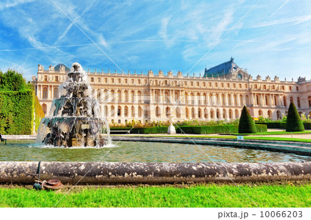 Beautiful Versailles Fontaine -Pyramid , France 10066203