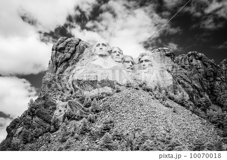 Mount Rushmore 10070018