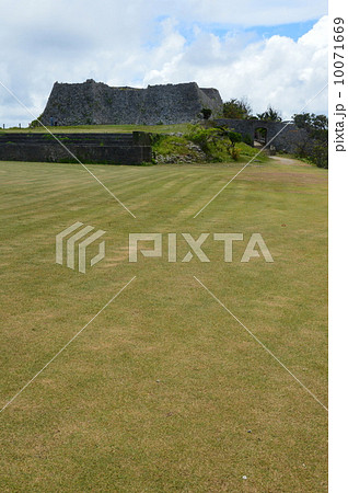 世界遺産 中城城跡（沖縄県中頭郡北中城村･中城村） 10071669