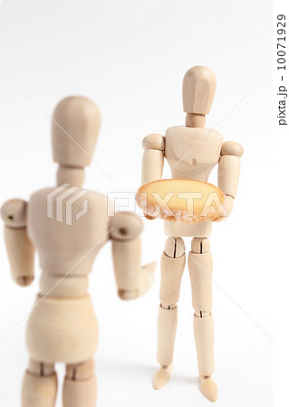 デッサン人形とクッキー 10071929