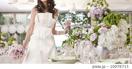 結婚披露宴と花嫁のイメージ 10076715