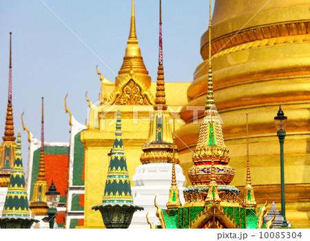 Grand palace in Bangkok 10085304