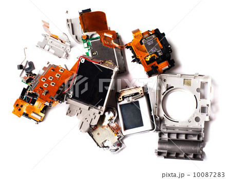 Broken compact digital camera parts prepared. 10087283