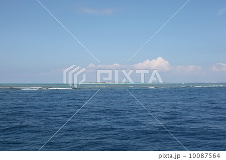 沖縄県　ナガンヌ島　チービシ諸島　リーフ　 10087564