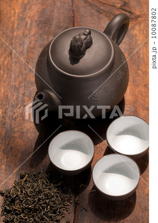 chinese green tea pot and cups chinese green tea pot and cups 10087802
