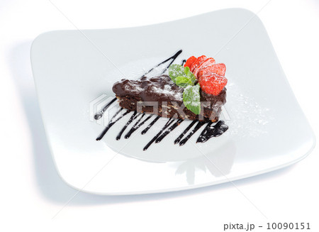 Chocolate cake with strawberries strawberries 10090151