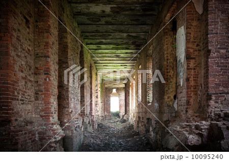 Abandoned landmark interior with dark corridor 10095240
