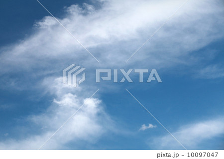 Soft cloudy sky photo background 10097047