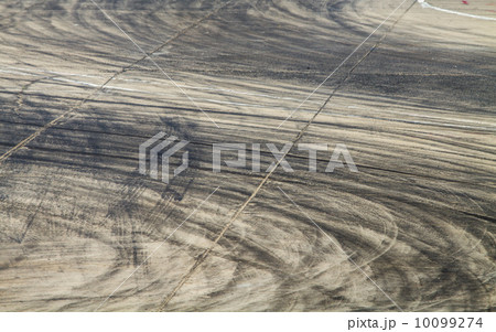 Tire marks 10099274
