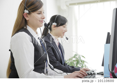 外国人OLと仕事 外国人OLと仕事 10110600