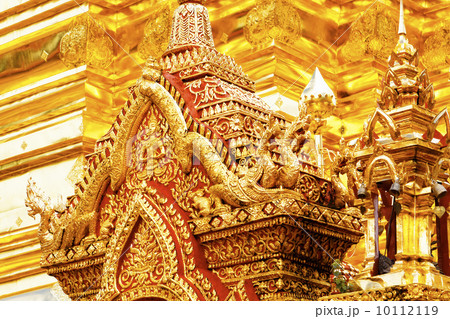 chedi luang temple in chiang mai 10112119