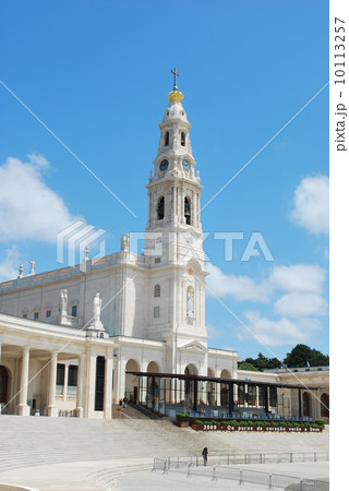 View of the Sanctuary of Fatima, in Portugal 10113257