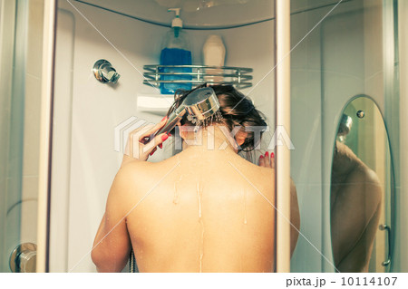 Woman in shower 10114107