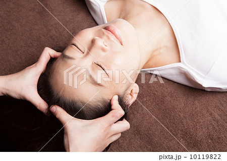 ヘッドマッサージ（プロによる本物の施術風景） 10119822