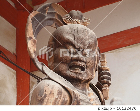 世界遺産　京都　醍醐寺　仁王門　金剛力士像　阿形像 10122470