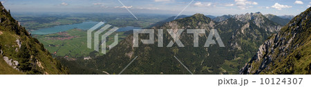 Panoramic view of Sauling Mountain (southern Germany) 10124307