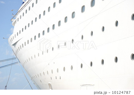 Cruiseship. 10124787