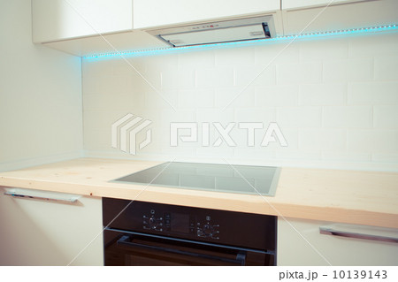 contemporary white kitchen interior. close up contemporary white kitchen interior. close up 10139143