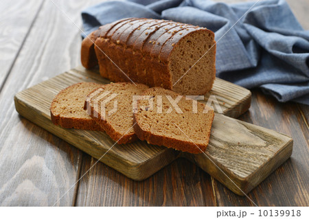 Sliced rye bread Sliced rye bread 10139918