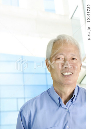 Asian senior businessman 10143789