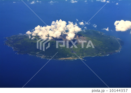 東京都 三宅島 空からの風景 東京都 三宅島 空からの風景 10144357