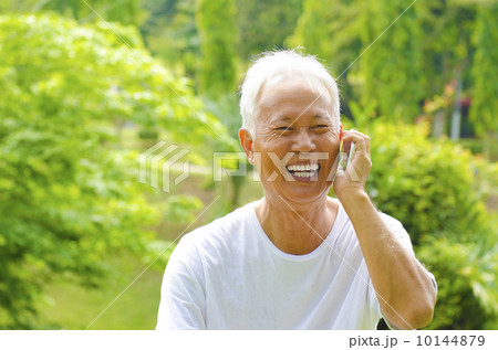 Senior on the phone Senior on the phone 10144879