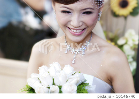 Beautiful bride 10146740