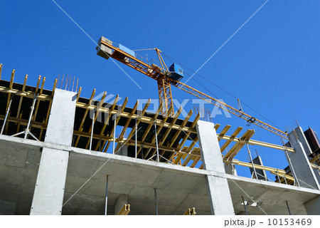 Construction site with crane 10153469