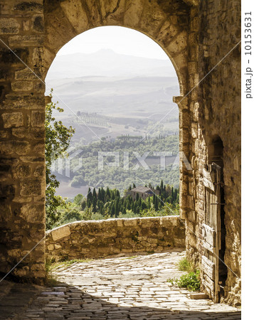 Tuscany 10153631