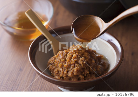 はちみつ味噌を作る 10156796