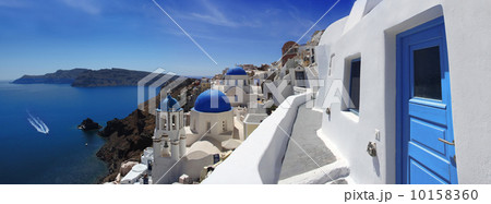 Oia village in Santorini island, Greece 10158360