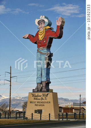 Wendover Nevada cowboy welcome sign 10162333