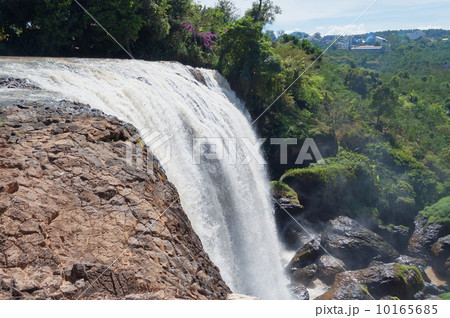 Elephant Waterfall. Dalat. Vietnam Elephant Waterfall. Dalat. Vietnam 10165685