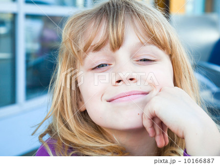 Portrait of a little blond girl Portrait of a little blond girl 10166887