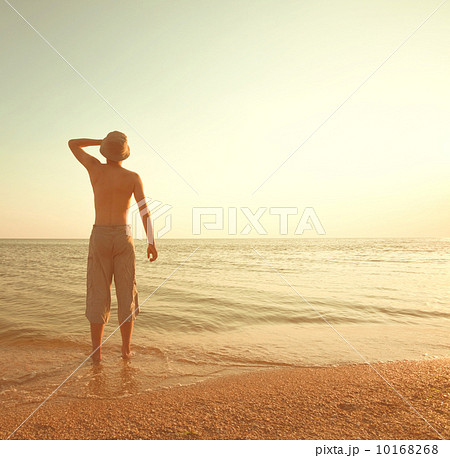 Boy on the beach 10168268