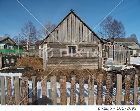 Wooden house in winter village Wooden house in winter village 10172695