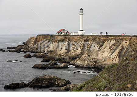 Pacific Ocean California coast Pt Arena Lighthouse 10176856