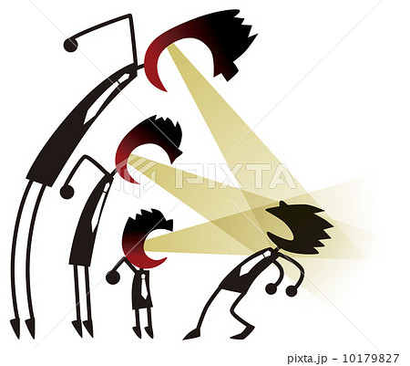 複数の上司に怒られるビジネスマン 複数の上司に怒られるビジネスマン 10179827