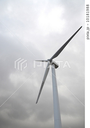 風力発電【縦】 風力発電【縦】 10181988