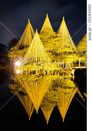 兼六園・雪つり【縦】 10182000