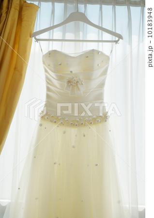 Beautiful wedding dress Beautiful wedding dress 10183948